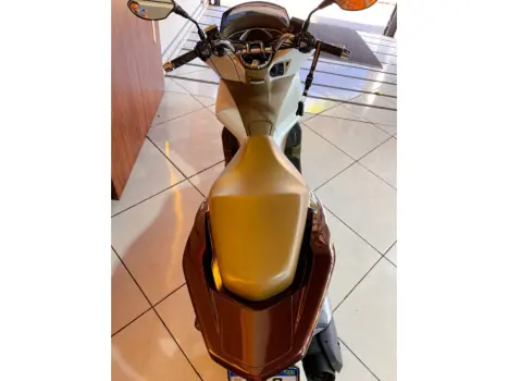 HONDA PCX 150 DLX, Foto 10