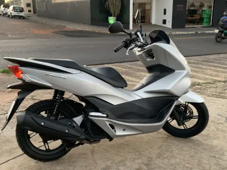 HONDA PCX 150 DLX, Foto 4