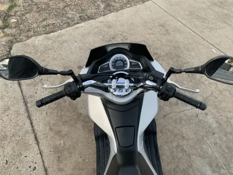 HONDA PCX 150 DLX, Foto 5
