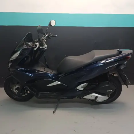 HONDA PCX 150 DLX, Foto 2