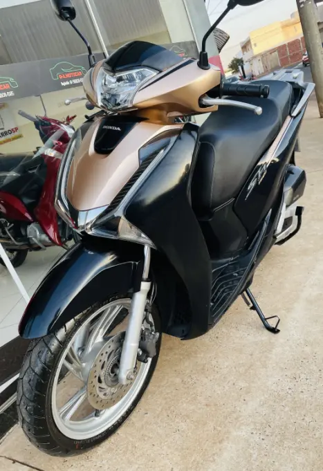 HONDA SH 150 I DLX, Foto 5