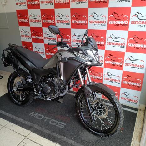 HONDA XRE 300 ABS, Foto 4