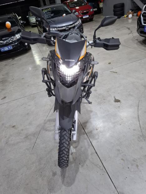 HONDA XRE 300 ADVENTURE, Foto 2
