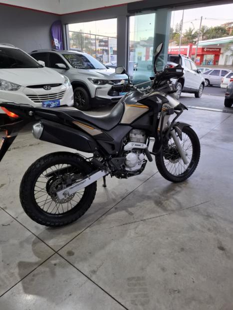 HONDA XRE 300 ADVENTURE, Foto 4