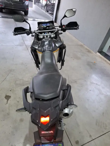 HONDA XRE 300 ADVENTURE, Foto 7