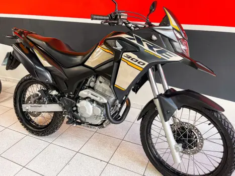 HONDA XRE 300 ADVENTURE, Foto 3