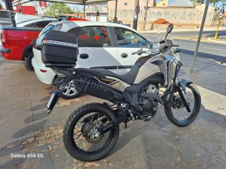 HONDA XRE 300 Sahara ADVENTURE, Foto 2