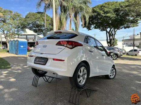 HYUNDAI HB 20 Hatch 1.6 16V 4P PREMIUM FLEX AUTOMTICO, Foto 4