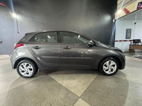 HYUNDAI HB 20 Hatch 1.0 12V 4P FLEX COMFORT PLUS, Foto 2