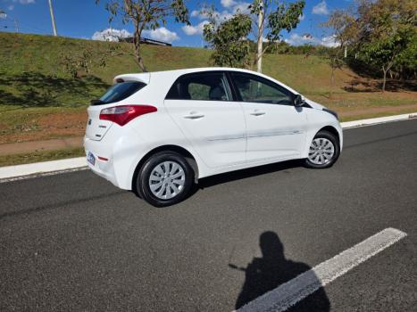 HYUNDAI HB 20 Hatch 1.6 16V 4P FLEX COMFORT PLUS AUTOMTICO, Foto 13