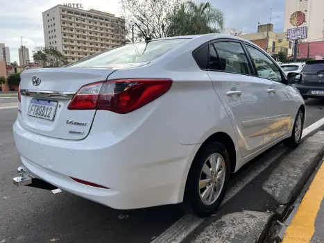 HYUNDAI HB 20 Sedan 1.6 16V 4P FLEX COMFORT PLUS AUTOMTICO, Foto 5