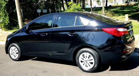 HYUNDAI HB 20 Sedan 1.0 12V 4P FLEX UNIQUE, Foto 3