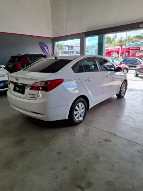 HYUNDAI HB 20 Sedan 1.6 16V 4P FLEX COMFORT PLUS AUTOMTICO, Foto 13