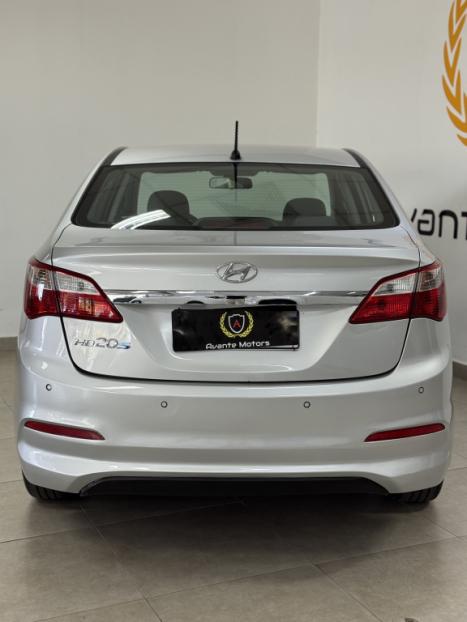 HYUNDAI HB 20 Sedan 1.0 12V 4P FLEX COMFORT PLUS, Foto 4