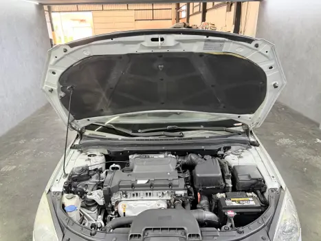 HYUNDAI I30 2.0 16V 4P, Foto 13