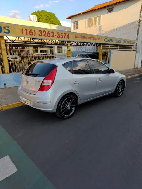 HYUNDAI I30 2.0 16V 4P AUTOMTICO, Foto 4