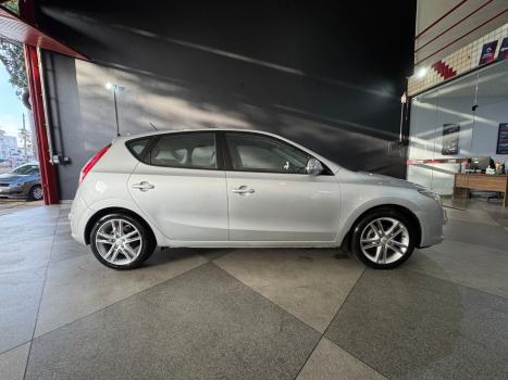 HYUNDAI I30 2.0 16V 4P, Foto 2