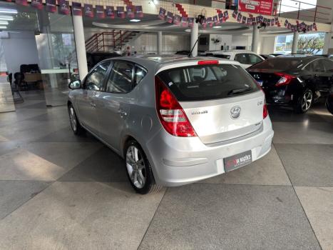 HYUNDAI I30 2.0 16V 4P, Foto 4