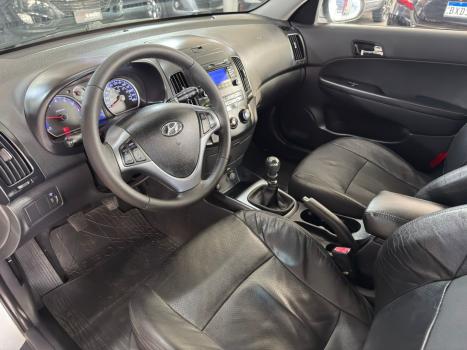 HYUNDAI I30 2.0 16V 4P, Foto 9