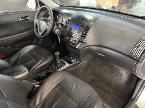 HYUNDAI I30 2.0 16V 4P, Foto 13