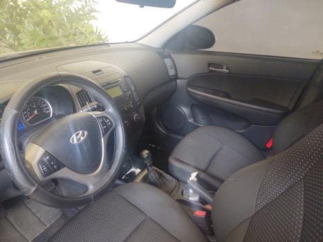HYUNDAI I30 2.0 16V 4P, Foto 8