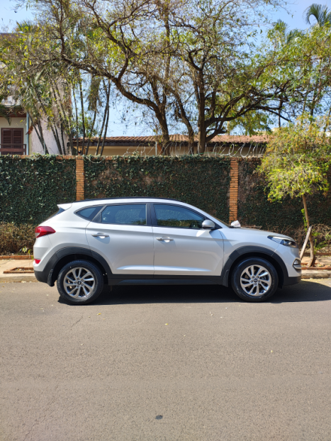 HYUNDAI Tucson 1.6 16V 4P T-GDI GLS ECOSHIFT AUTOMTICO, Foto 3