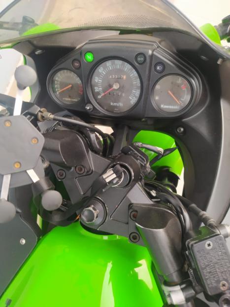 KAWASAKI Ninja 250 R, Foto 4