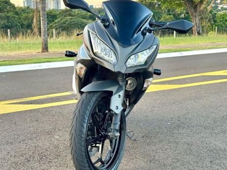 KAWASAKI Ninja 300 , Foto 3