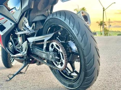 KAWASAKI Ninja 300 , Foto 9