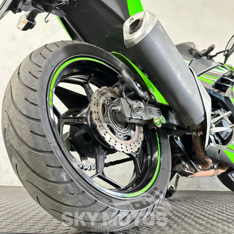 KAWASAKI Ninja 300 ABS, Foto 9