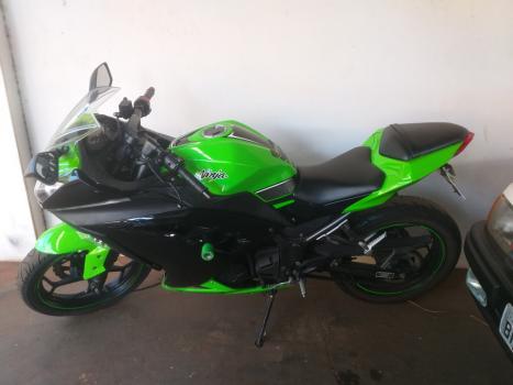 KAWASAKI Ninja 300 ABS, Foto 3