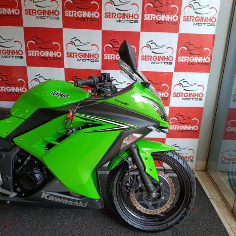 KAWASAKI Ninja 300 ABS, Foto 2
