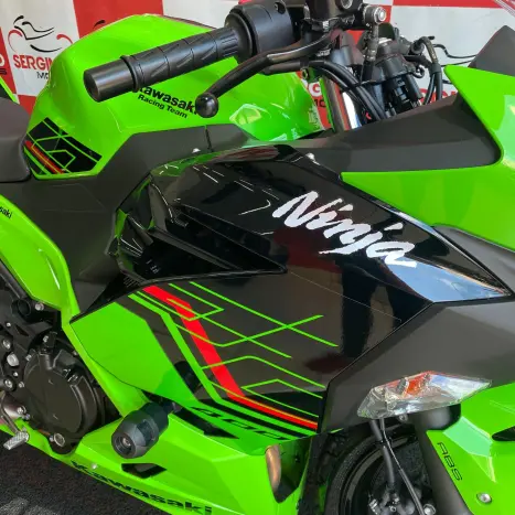 KAWASAKI Ninja 400 , Foto 4