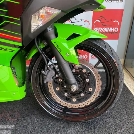 KAWASAKI Ninja 400 , Foto 5