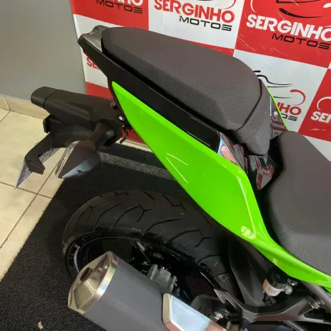 KAWASAKI Ninja 400 , Foto 7