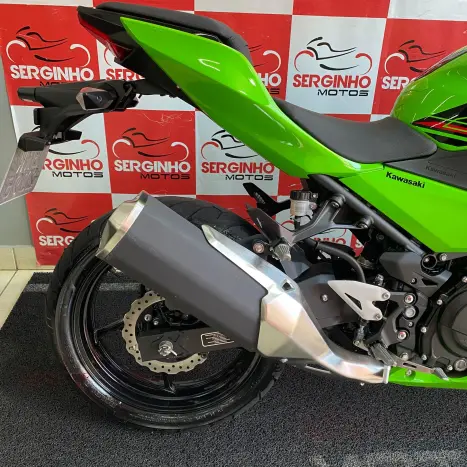 KAWASAKI Ninja 400 , Foto 8