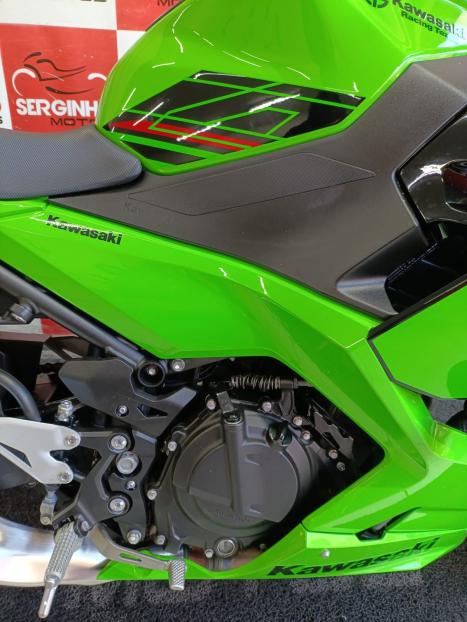 KAWASAKI Ninja 400 , Foto 6