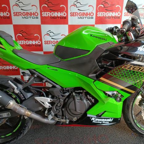 KAWASAKI Ninja 400 , Foto 8