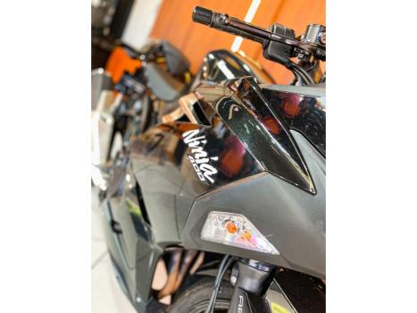 KAWASAKI Ninja 400 , Foto 8