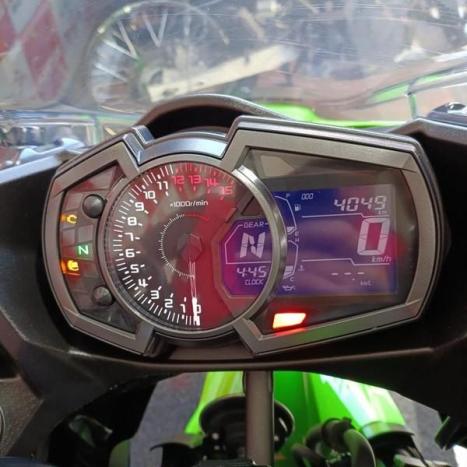 KAWASAKI Ninja 400 , Foto 2
