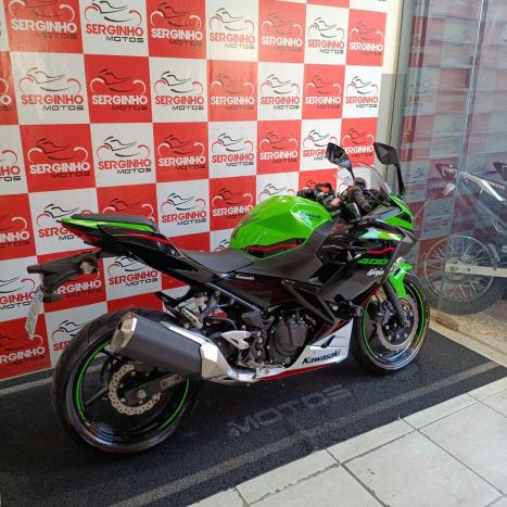 KAWASAKI Ninja 400 , Foto 6