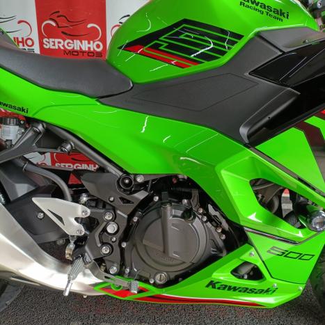 KAWASAKI Ninja 400 , Foto 3