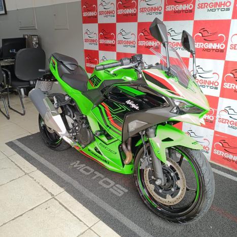 KAWASAKI Ninja 400 , Foto 6