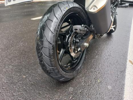 KAWASAKI Z 400 ABS, Foto 5