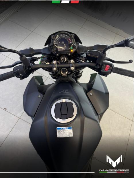 KAWASAKI Z 400 ABS, Foto 6