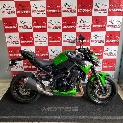 KAWASAKI Z 900 RS, Foto 1