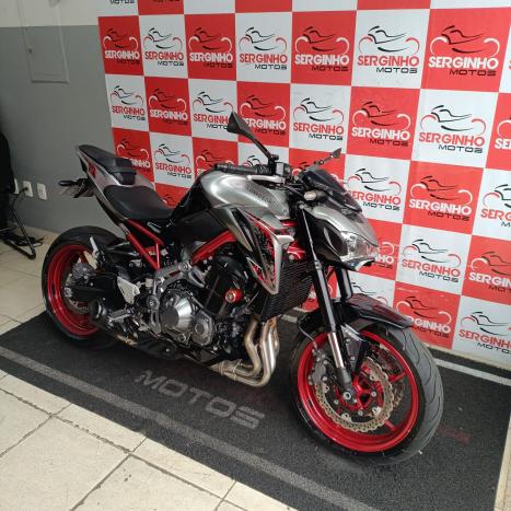 KAWASAKI Z 900 RS, Foto 4