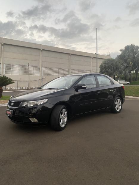 KIA Cerato Sedan 1.6 16V 4P EX, Foto 2