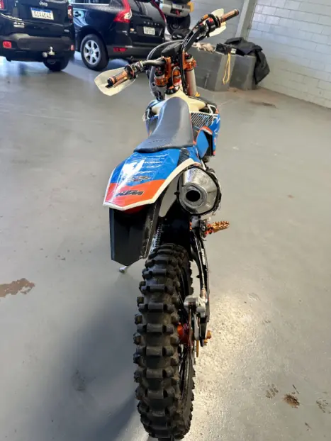 KTM 350 EXC-F SIX DAYS , Foto 2