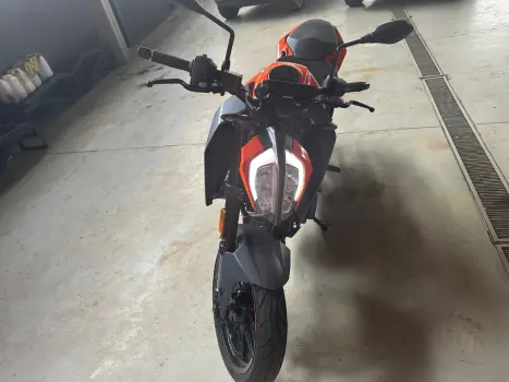 KTM 390 Duke , Foto 2